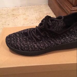Black Boutique Knit Shoes